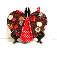 Load image into Gallery viewer, Valentine's Day potholders; Heart-shaped potholders; Quilted pot holders; Romantic kitchen accessories; Love-themed potholders; Valentine's Day kitchen décor; Heart quilted hot pads; Handmade Valentine's gifts; Kitchen essentials for Valentine's; Heart quilted trivets; Romantic home décor; Couples' cooking accessories; Valentine's Day cooking gifts; Red and pink potholders; Unique kitchen Valentine's gifts