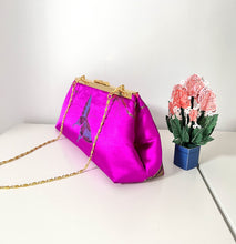 Load image into Gallery viewer, Silk clutch with gold frame and 24" chain - Butterfly