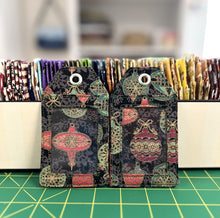 Load image into Gallery viewer, Pick any luggage tags; name tags - Christmas