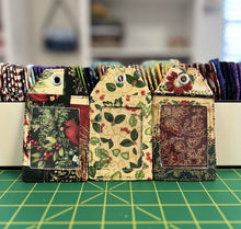 Load image into Gallery viewer, Pick any luggage tags; name tags - Christmas