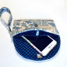 Load image into Gallery viewer, Wallet sewing pattern; wallet pattern;  free sewing pattern; coin purse sewing pattern; diy fabric wallet tutorial;  easy wallet sewing pattern