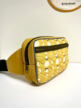 Load image into Gallery viewer, Crossbody Waist Bag, Chest Bag for Women, Waist Pouch Purse, Quilted Belt Bag for Travel