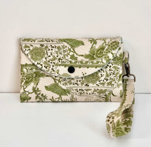 Load image into Gallery viewer, Wallet sewing pattern; wallet pattern;  free sewing pattern; coin purse sewing pattern; diy fabric wallet tutorial;  easy wallet sewing pattern