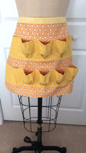 Load and play video in Gallery viewer, Egg Gathering Apron with 10 pockets - Pink