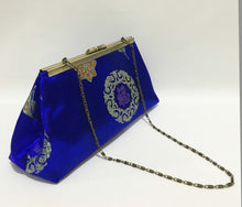 Load image into Gallery viewer, vintage evening bags; Clutch; evening clutches for weddings; wedding clutch; wedding clutch bag; purses; silk purses;  Purse with frame