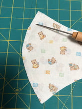 Load image into Gallery viewer, Facemask; Free sewing pattern; face mask sewing pattern; Simple sewing pattern; PDF sewing pattern for download