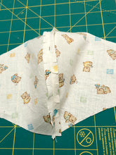 Load image into Gallery viewer, Facemask; Free sewing pattern; face mask sewing pattern; Simple sewing pattern; PDF sewing pattern for download