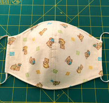 Load image into Gallery viewer, Facemask; Free sewing pattern; face mask sewing pattern; Simple sewing pattern; PDF sewing pattern for download; 自制口罩