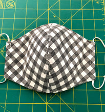 Load image into Gallery viewer, Facemask; Free sewing pattern; face mask sewing pattern; Simple sewing pattern; PDF sewing pattern for download; 自制口罩