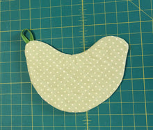 Load image into Gallery viewer, Bird Shaped Potholder Sewing Pattern