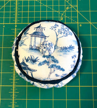 Load image into Gallery viewer, Pincushion With Container Sewing Pattern