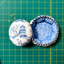 Load image into Gallery viewer, Pincushion; pincushion with container