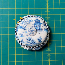Load image into Gallery viewer, Pincushion; pincushion with container