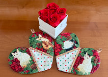Load image into Gallery viewer, Pick any pair of Heart Shaped Potholders, Oven mitts - Christmas Cats

