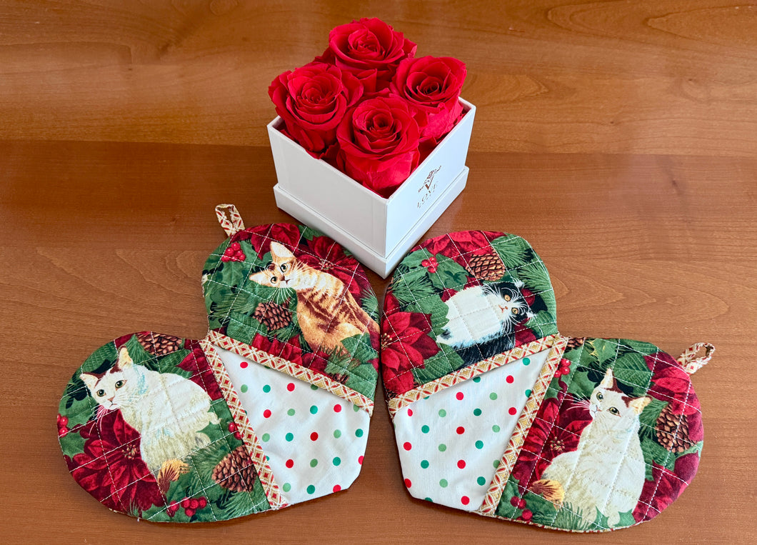 Pick any pair of Heart Shaped Potholders, Oven mitts - Christmas Cats