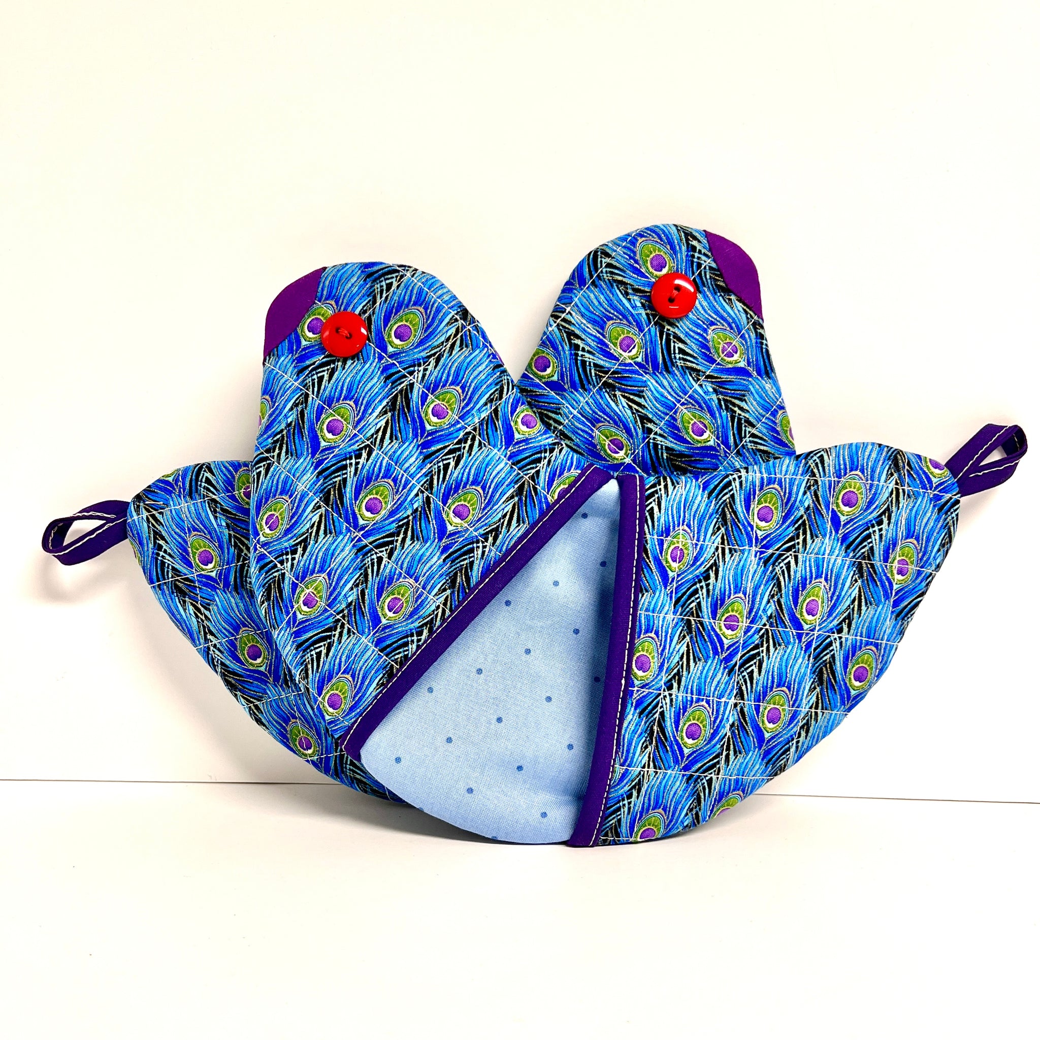 One pair of heart-shaped potholders; oven mitts - red hearts – BL Handmade