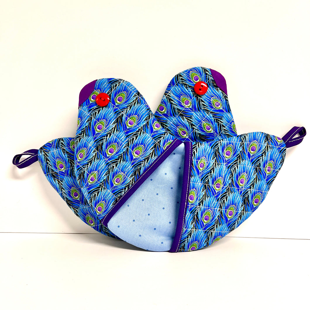 One pair of Bird-shaped Potholders; Oven mitts