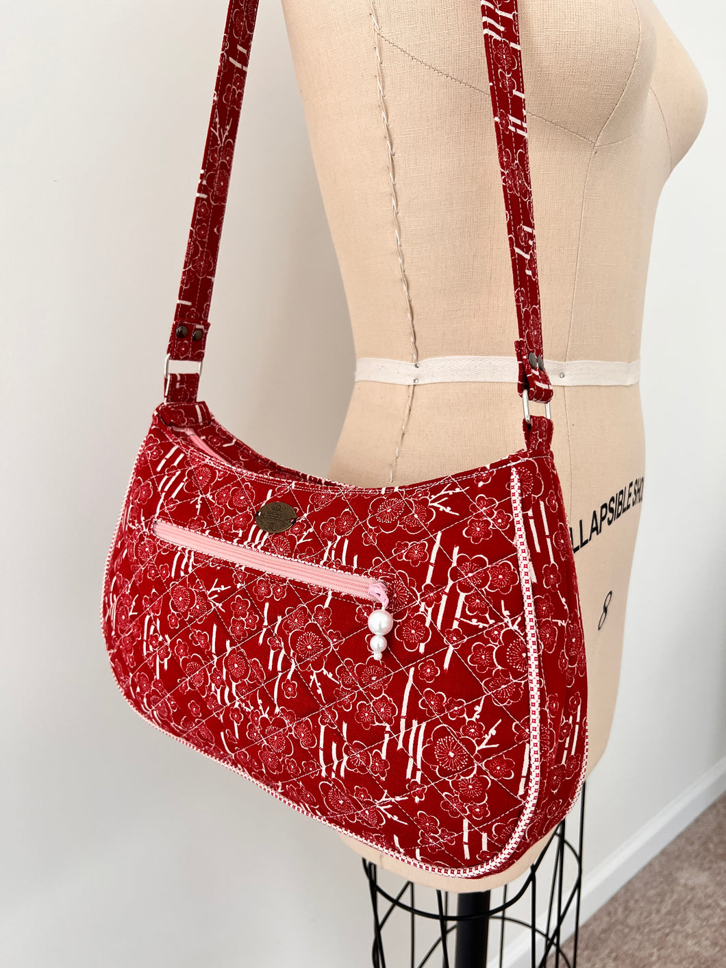 crescent bags; crescent handbag; Patchwork bags; patchwork handbag; baggu medium crescent bag; crescent shoulder bag; uniqlo crescent bag; red baggu crescent bag; small crescent bag