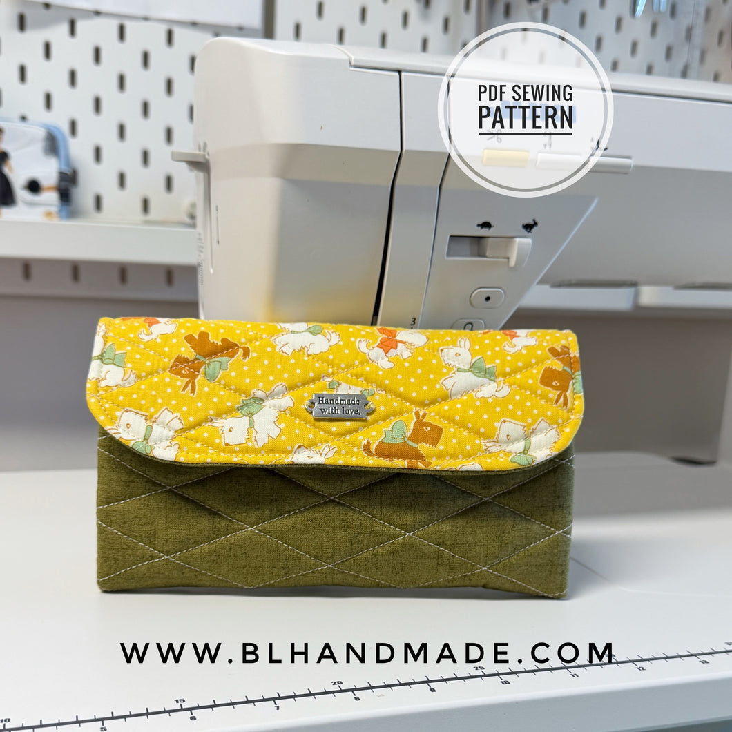 Digital bifold wallet sewing pattern with card slots (PDF)