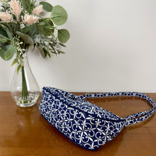 Load image into Gallery viewer, Quilted Small Crossbody Shoulder Bag
