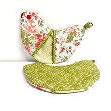 Load image into Gallery viewer, One Pair of Floral Bird-shaped Potholders; Oven mitts
