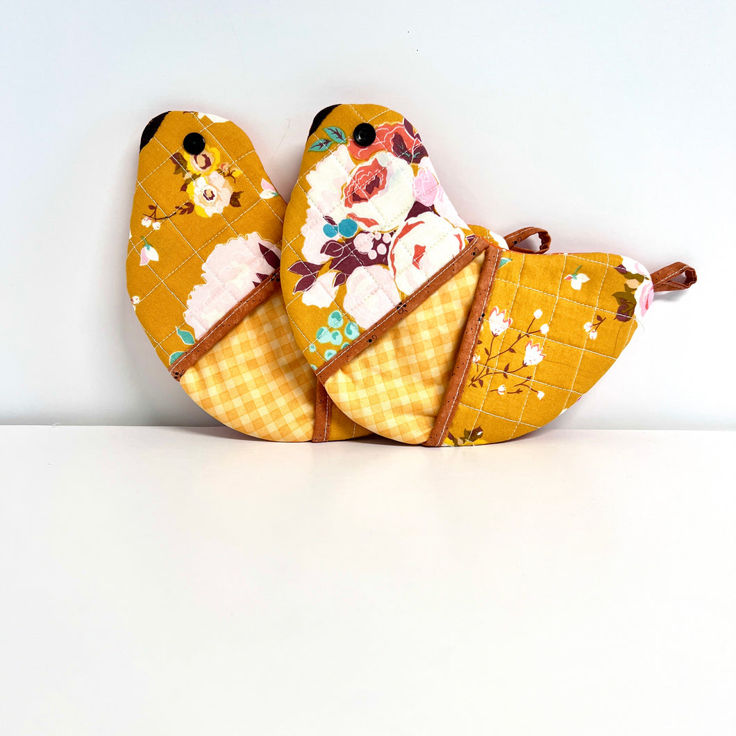 Pick any Pair of Bird-shaped Potholders/Oven Mitts - Wonderland