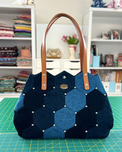 Load image into Gallery viewer, Hexagon Patchwork Handbag Sewing Pattern
