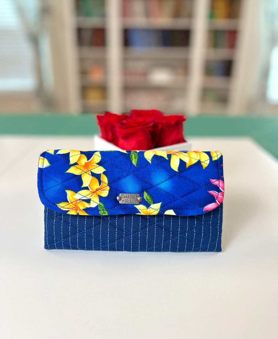 Handmade Hawaiian Bifold Fabric Wallet with 12 Card Slots - Navy Blue
