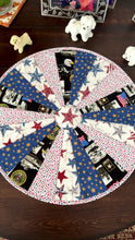Load and play video in Gallery viewer, Patchwork quilted table topper (D: 18 1/2") - Patriot
