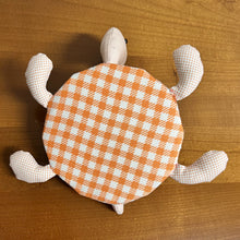 Load image into Gallery viewer, Pincushion; Turtle pincushion; animal pincushion; DIY pincushion; sewing notion
