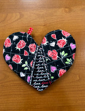 Load image into Gallery viewer, Heart-shaped  potholders; oven mitts - red roses
