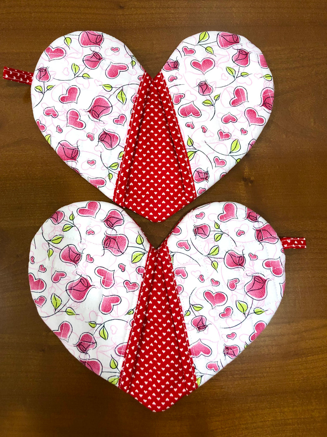 Heart-shaped  potholders; oven mitts - pink roses