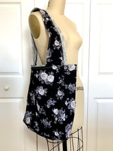 Load image into Gallery viewer, Tote Bag Sewing Pattern
