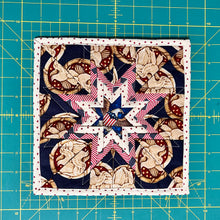 Load image into Gallery viewer, Star Shape Patchwork Place Mat
