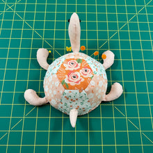Load image into Gallery viewer, Pincushion; Turtle pincushion; animal pincushion; DIY pincushion; sewing notion
